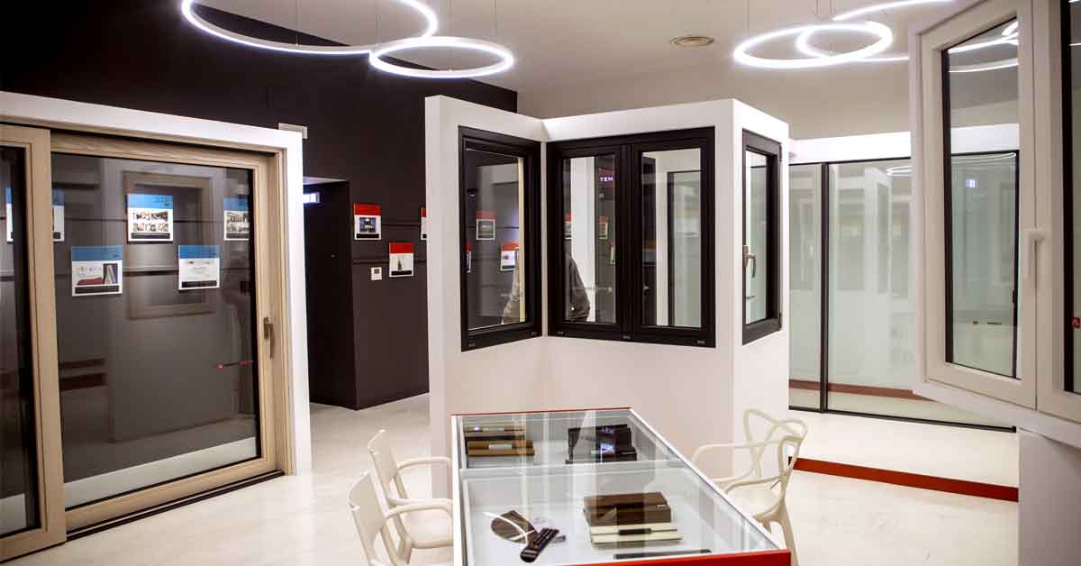 showroom di infissi in alluminio alsistem calabria